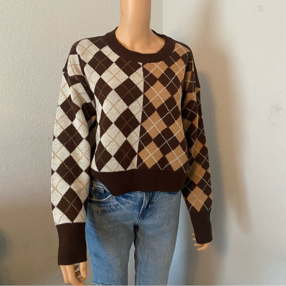 Derek Heart Brown and Cream Crew Neck Sweater with Argyle Pattern - Picture 7 of 7